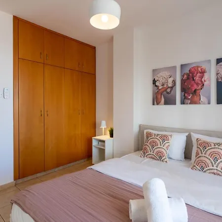 Polyn 1- Bedroom In